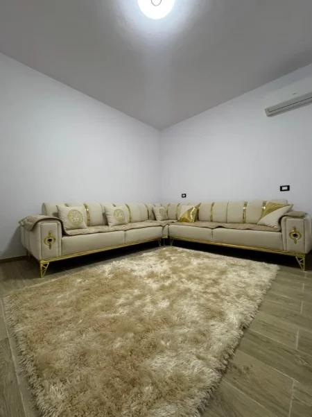 Durres, jepet me qera shtepi 2+1 Kati 0, 110 m² 500 € (arapaj)