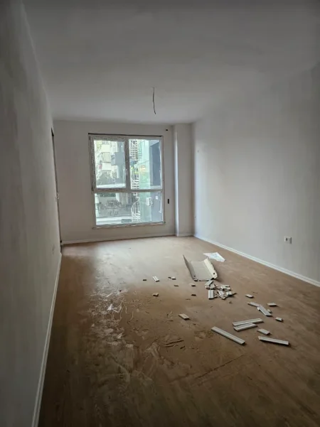 Tirane, shitet apartament 1+1 Kati 1, 73 m² 151.200 € (Stacioni i Trenit)