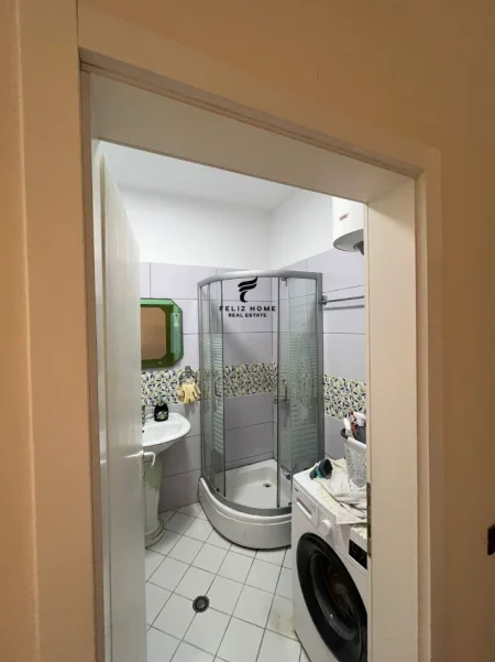 Tirane, jepet me qera apartament 1+1 Kati 4, 75 m² 500 € (KOPSHTI BOTANIK)