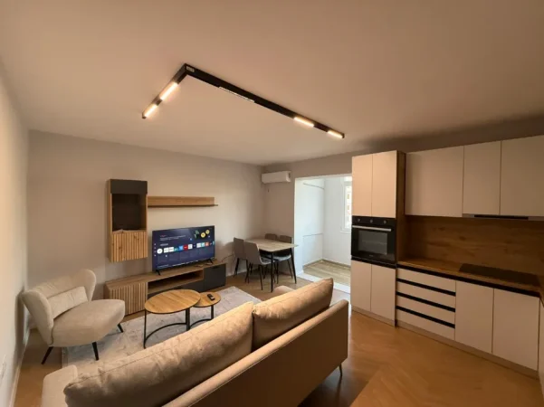 Tirane, shitet apartament 1+1 Kati 4, 53 m² 149.000 € (Selvia)