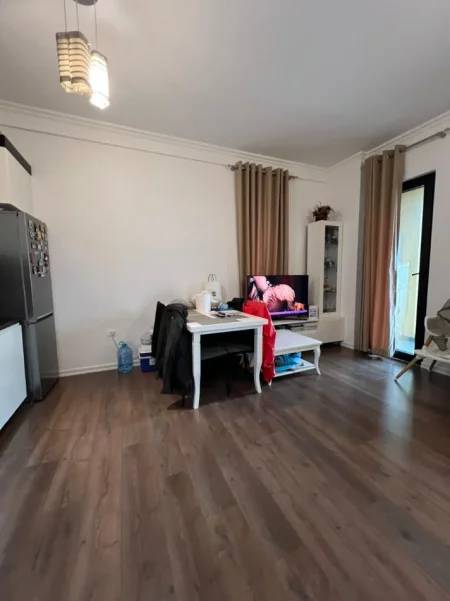 Tirane, shitet apartament 2+1 Kati 4, 110 m² 320.000 € (RRUGA KAVAJES)