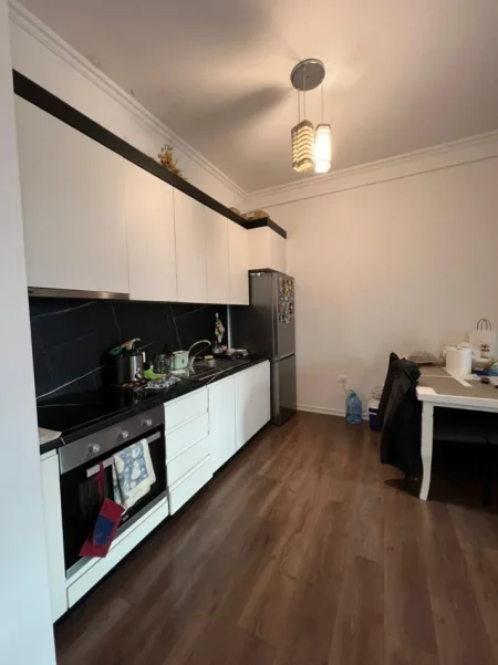 Tirane, shitet apartament 2+1 Kati 4, 110 m² 320.000 € (RRUGA KAVAJES)