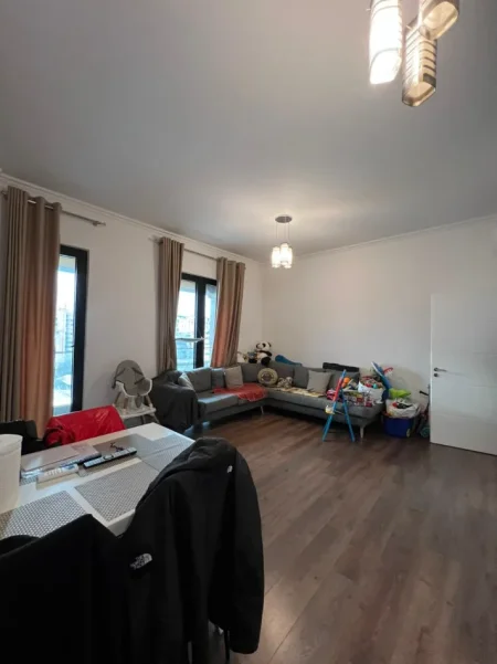 Tirane, shitet apartament 2+1 Kati 4, 110 m² 320.000 € (RRUGA KAVAJES)