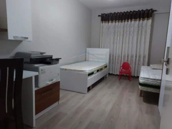 Tirane, shitet apartament 2+1 Kati 4, 108 m² 195.000 € (5 MAJ)