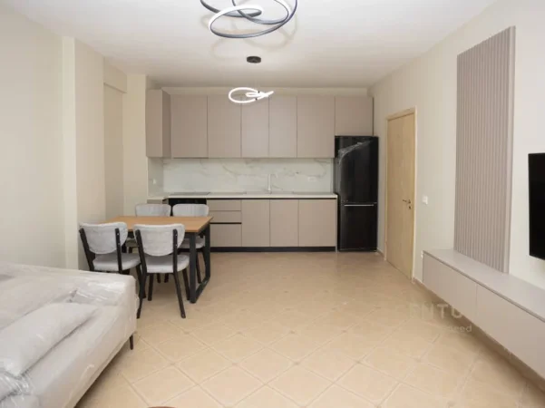 Tirane, jepet me qera apartament 1+1 Kati 2, 72 m² 550 € 