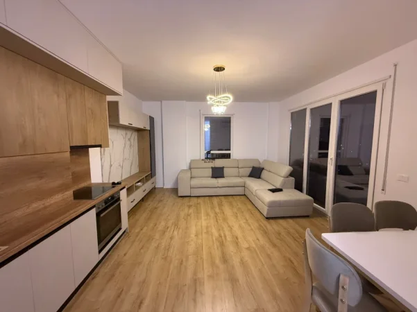 Tirane, jepet me qera apartament 1+1 Kati 8, 75 m² 640 € (KOPSHTI BOTANIK)