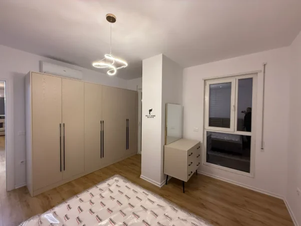 Tirane, jepet me qera apartament 1+1 Kati 8, 75 m² 640 € (KOPSHTI BOTANIK)