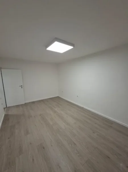 AMBIENT ZYRE ME QIRA PRANE URES VASILM SHANTO  650 €