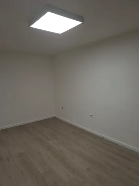 AMBIENT ZYRE ME QIRA PRANE URES VASILM SHANTO  650 €