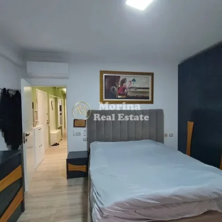 Tirane, jepet me qera apartament 2+1 Kati 1, 125 m² 1.000 € (Selvia)
