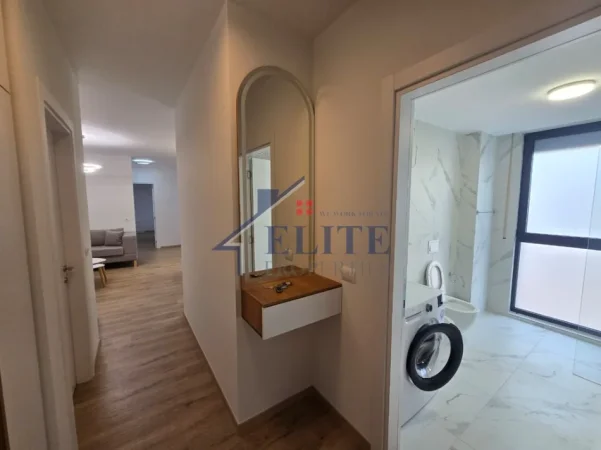 Tirane, jepet me qera apartament 2+1+Ballkon Kati 4, 110 m² 750 € (Akses Tirana, Ish Dogana)