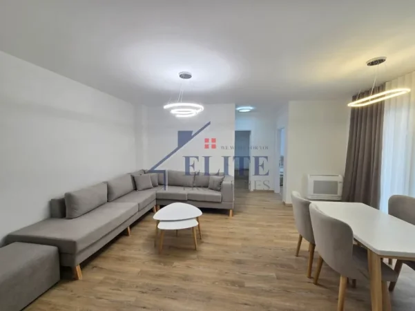 Tirane, jepet me qera apartament 2+1+Ballkon Kati 4, 110 m² 750 € (Akses Tirana, Ish Dogana)