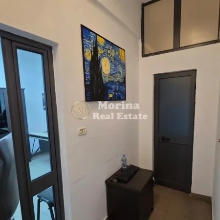 Tirane, jepet me qera ambjent biznesi Kati 0, 24 m² 500 € (Kinema Agimi, Blloku)
