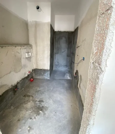 Tirane, shitet apartament 2+1 Kati 4, 105 m² 120.000 € (UNIVERS CITY)