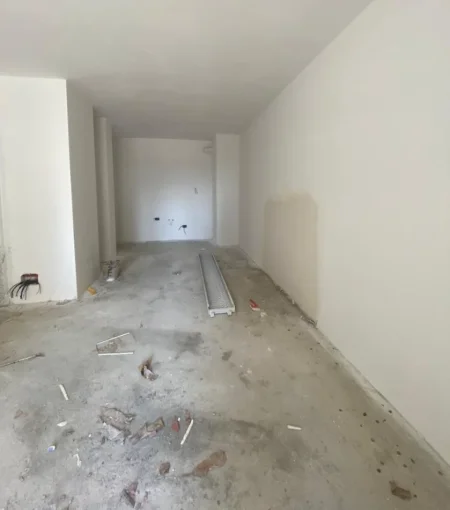 Tirane, shitet apartament 2+1 Kati 4, 105 m² 120.000 € (UNIVERS CITY)