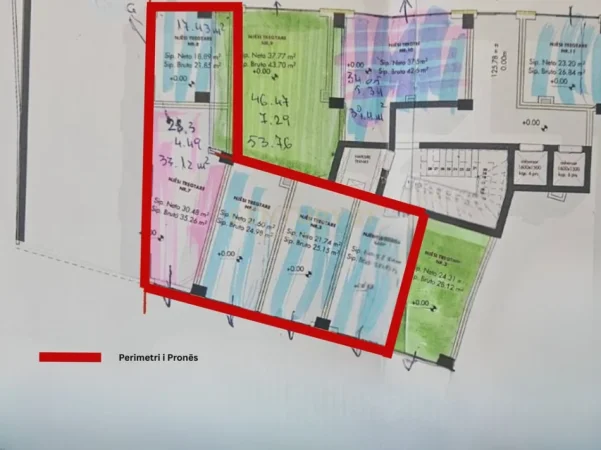 Tirane, jepet me qera ambjent biznesi Kati 0, 140 m² 3.000 € (Rruga Bardhyl)