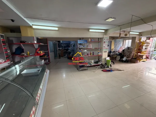 Shqiperi, jepet me qera ambjent biznesi Kati 0, 110 m² 700 € (Rruga Ate Kristo Negovani, Vlorë)