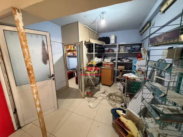 Shqiperi, jepet me qera ambjent biznesi Kati 0, 110 m² 700 € (Rruga Ate Kristo Negovani, Vlorë)