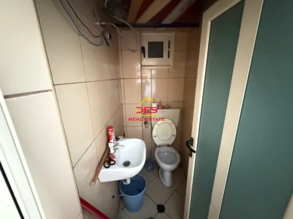 Shqiperi, jepet me qera ambjent biznesi Kati 0, 110 m² 700 € (Rruga Ate Kristo Negovani, Vlorë)