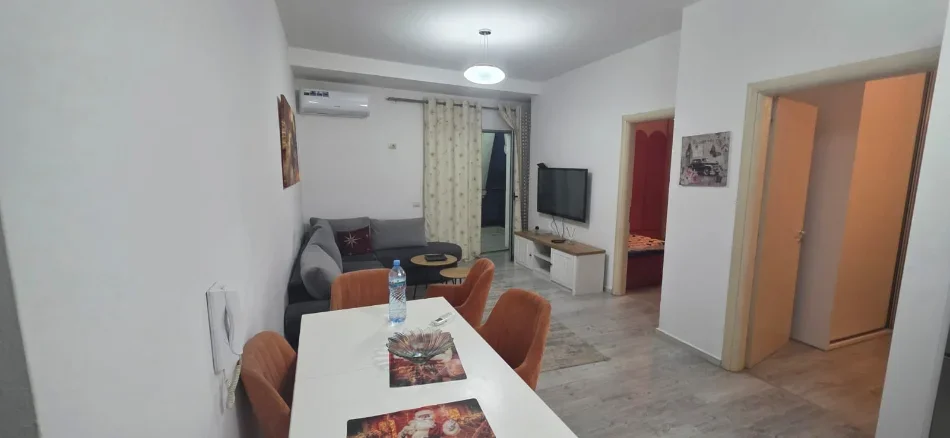 Tirane, jepet me qera apartament 2+1 Kati 3, 82 m² 750 € (Pazari i ri)