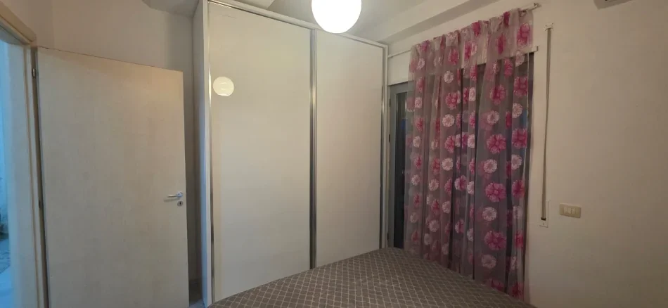 Tirane, jepet me qera apartament 2+1 Kati 3, 82 m² 750 € (Pazari i ri)