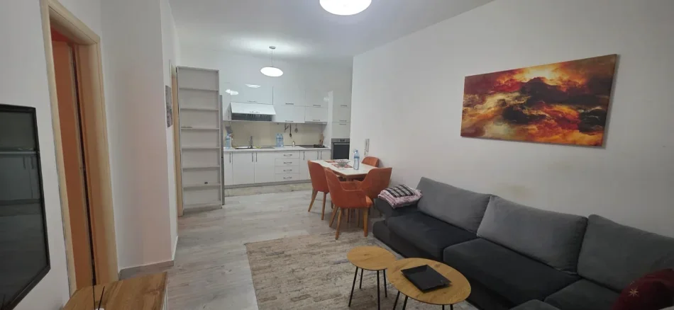 Tirane, jepet me qera apartament 2+1 Kati 3, 82 m² 750 € (Pazari i ri)