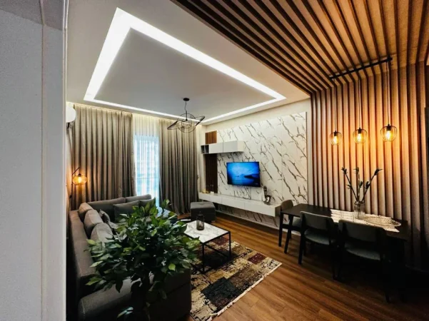 Tirane, jepet me qera apartament 1+1+Ballkon Kati 5, 66 m² 850 € (Rruga e Kavajes) Square21