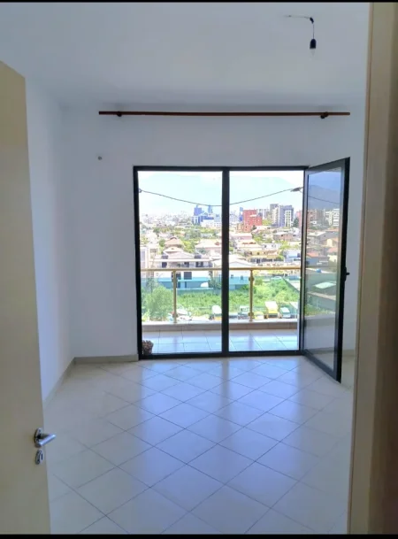 Tirane, shitet apartament 1+1 , 78 m² 110.000 € (Yzberisht)
