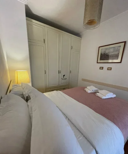 Tirane, jepet me qera apartament 1+1 Kati 9, 75 m² 700 € (MYSLYM SHYRI)