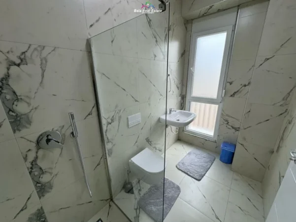 Tirane, jepet me qera apartament 2+1 Kati 6, 100 m² 700 € (Tek ish Fusha e Aviacionit)