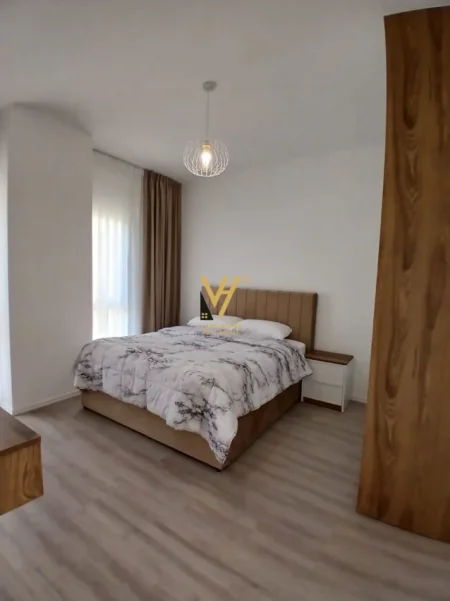 Tirane, jepet me qera apartament 2+1+Ballkon Kati 4, 76 m² 1.000 € (ZOGU I ZI)