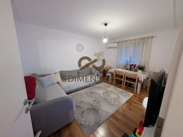 Tirane, shitet apartament 2+1 Kati 3, 75 m² 175.000 € (Rruga Kongresi i Lushnjes)