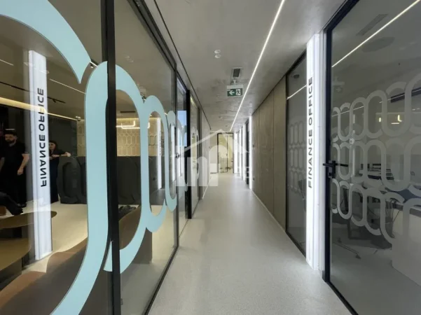 Tirane, shitet ambjent biznesi Kati 1, 259 m² 1.080.000 € (RRUGA "PJETËR BOGDANI", PRANË ISH BLLOKUT)