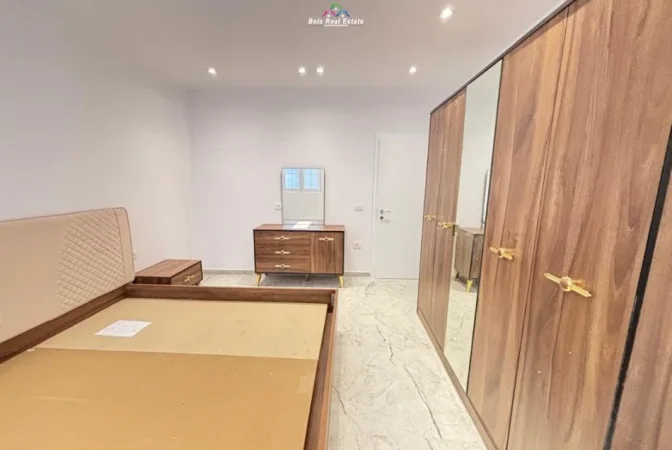 Tirane, jepet me qera Vile 2 Katshe Kati 2, 90 m² 550 € (allias)