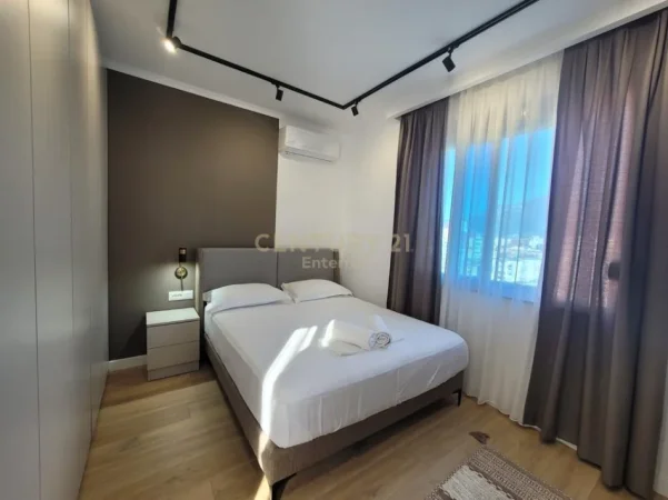 Tirane, shitet apartament 3+1 Kati 9, 122 m² 350.000 € 