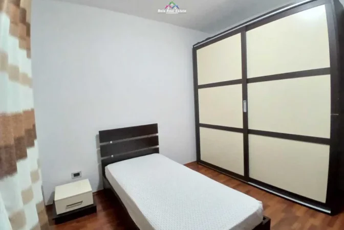 Shqiperi, jepet me qera apartament 2+1 Kati 10, 100 m² 500 € (him kolli)