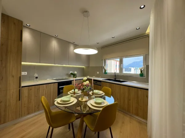 Tirane, shes apartament 2+1+Aneks+Ballkon , 116 m² (ZOGU I ZI)