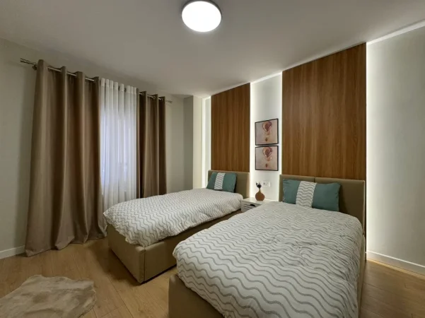 Tirane, shes apartament 2+1+Aneks+Ballkon , 116 m² (ZOGU I ZI)