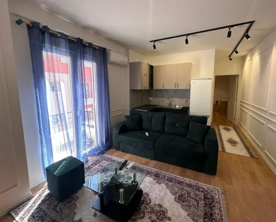 Tirane, jepet me qera apartament 1+1 , 70 m² 550 € 
