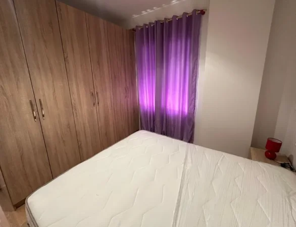 Tirane, jepet me qera apartament 1+1 , 70 m² 550 € 