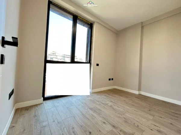 Tirane, jepet me qera zyre Kati 2, 75 m² 650 € (Shkolla e Kuqe)