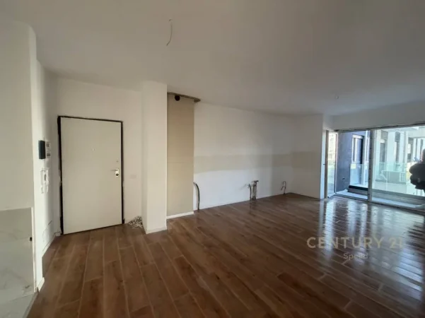 Tirane, shitet apartament 2+1 Kati 2, 111 m² 192.000 € 