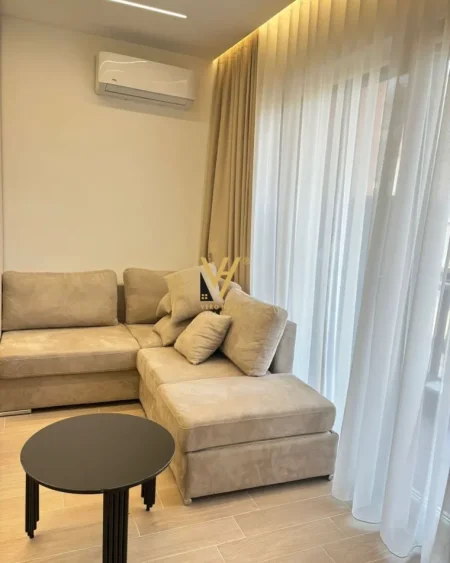 Tirane, jepet me qera apartament 1+1+Ballkon Kati 5, 63 m² 820 € (MYSLYM SHYRI)