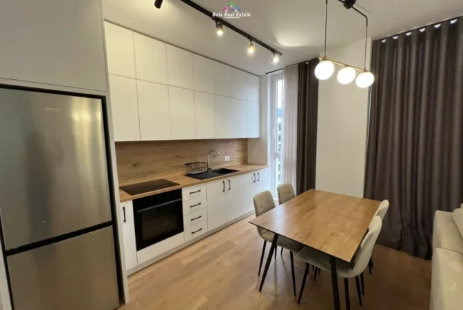 Tirane, jepet me qera apartament 2+1 Kati 6, 100 m² 675 € (jordan misja)