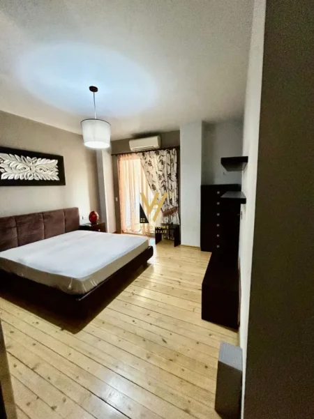 Tirane, shitet apartament 1+1+Ballkon Kati 6, 77 m² 175.000 € (KOMUNA E PARISIT)