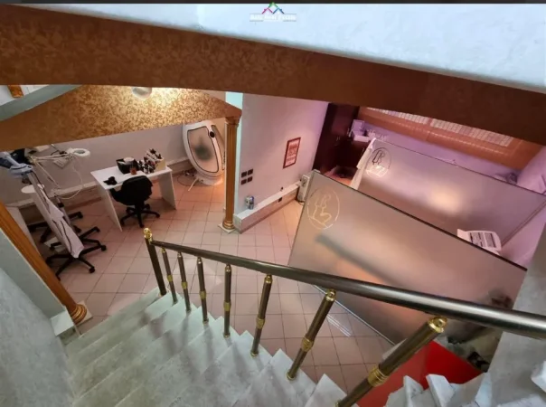 Tirane, jepet me qera ambjent biznesi Kati 0, 130 m² 1.500 € (rruga bogdaneve)