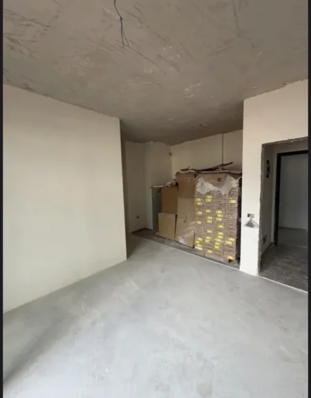 Tirane, shes apartament 2+1+Ballkon Kati 3, 93 m² 164.000 € 