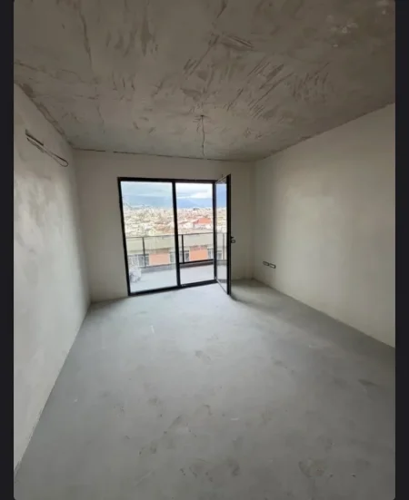 Tirane, shes apartament 2+1+Ballkon Kati 3, 93 m² 164.000 € 