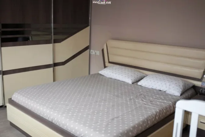 Tirane, jepet me qera apartament 1+1+Ballkon Kati 1, 71 m² 620 € (rruga albanopoli)