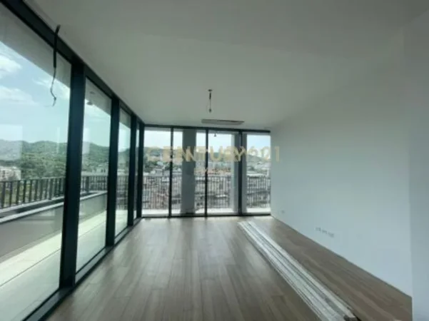 Tirane, jepet me qera ambjent biznesi Kati 11, 135 m² 1.500 € 